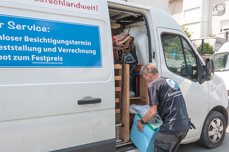 Garage entrümpeln mit Rümpel Meister